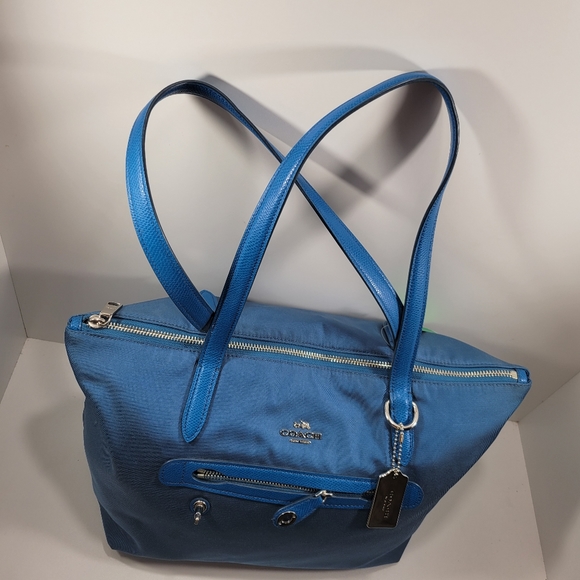 Like New!Coach Nylon Teal/Peacock blueTote bag - Picture 4 of 16